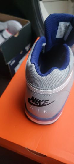 Nike  mens size 8