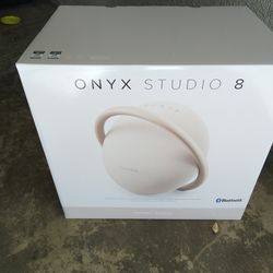 Studio 8 portable Bluetooth speaker