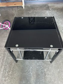 Heavy duty solid black tampered glass dude table NEW