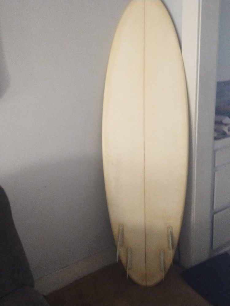 Surfboard Under 6 Ft