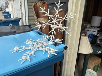 2 Snowflake light up window decorations