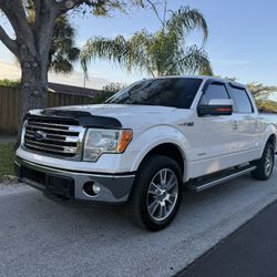 2014 Ford F150 Lariat SuperCrew Cab 