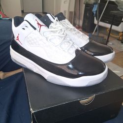 Jordan Max Aura 2’s