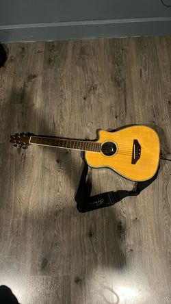 Ovation Travel Guitar AA12