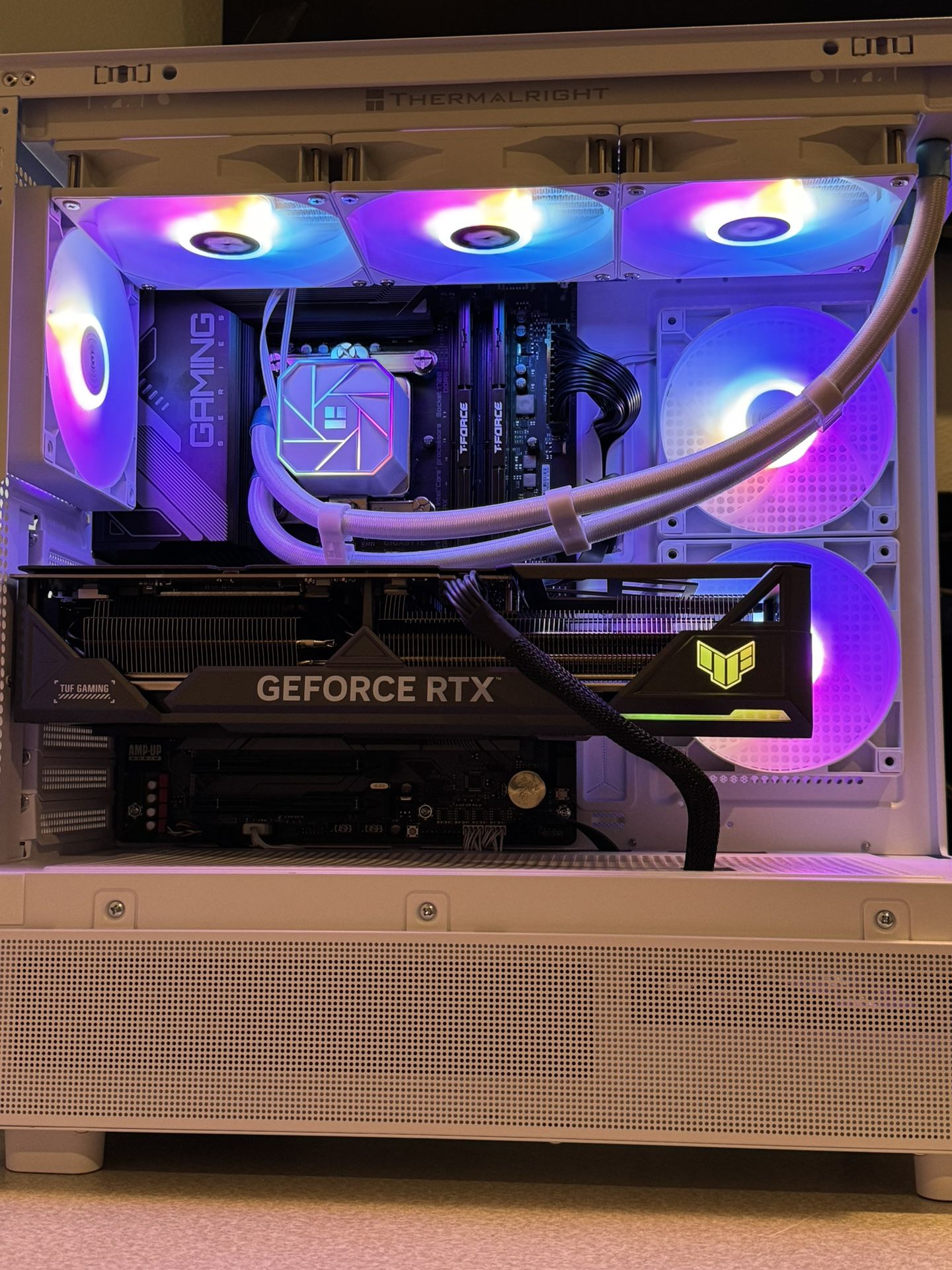 Intel I7-14700KF / RTX 4080 SUPER Gaming PC