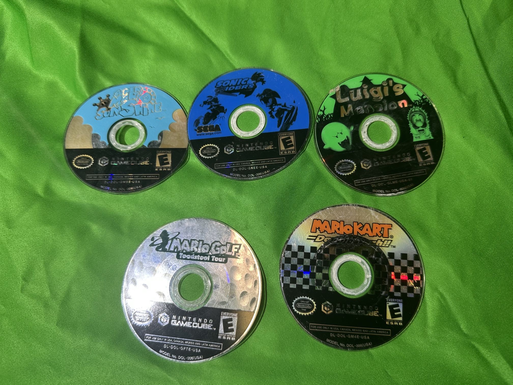 GameCube Games Luigi Mansion . Super Mario Sunshine , Mario Kart