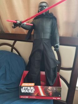 Kylo Ren Figure