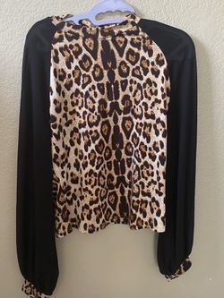 Women blouse leopard print design
