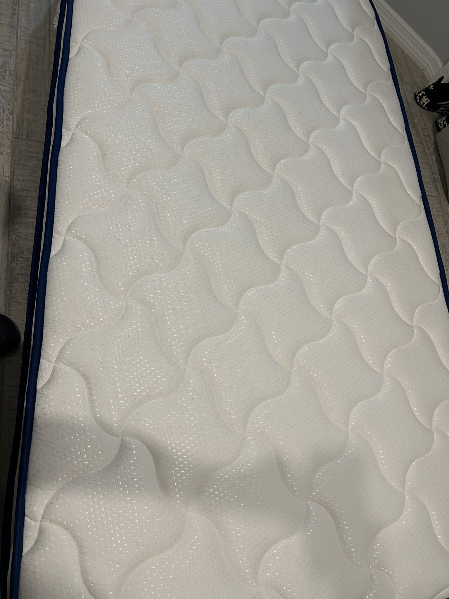 single mattress, only two weeks of use