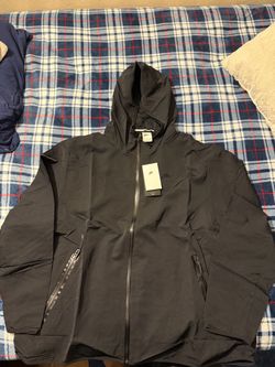 Nike wind breaker jacket for men size XXL