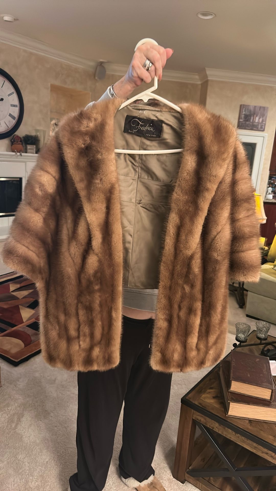 Classic Ladies 1950’s Autumn haze Mink Stole by Fredrica Paris new York