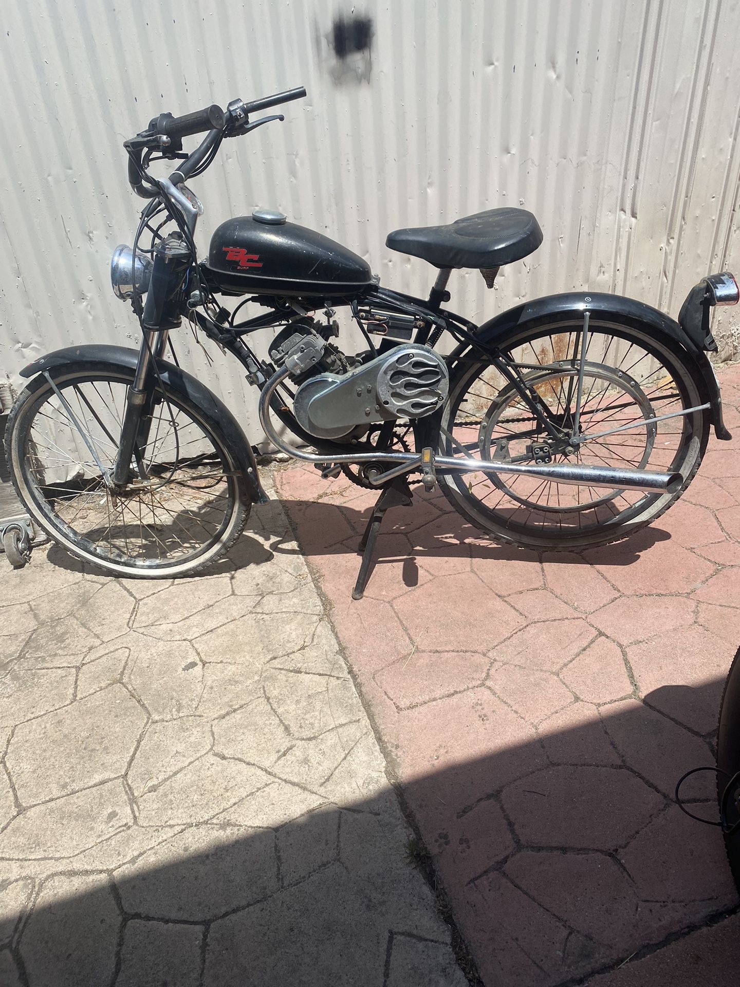 Whizzer WC-1 Motor Bike (1999). See description.. $900 OBO