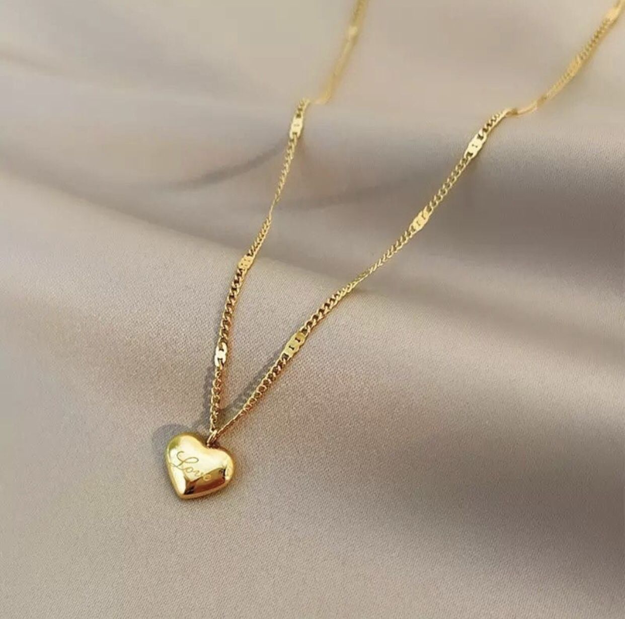 New Classic Stainless Steel Gold Color Love Heart Necklaces 