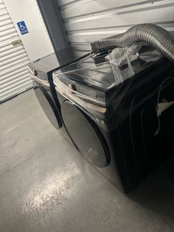 5 cu. ft. Extra-Large Capacity Smart Front Load Washer and Dryer Combo Samsung