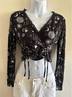 (M) Black & White Crop Top