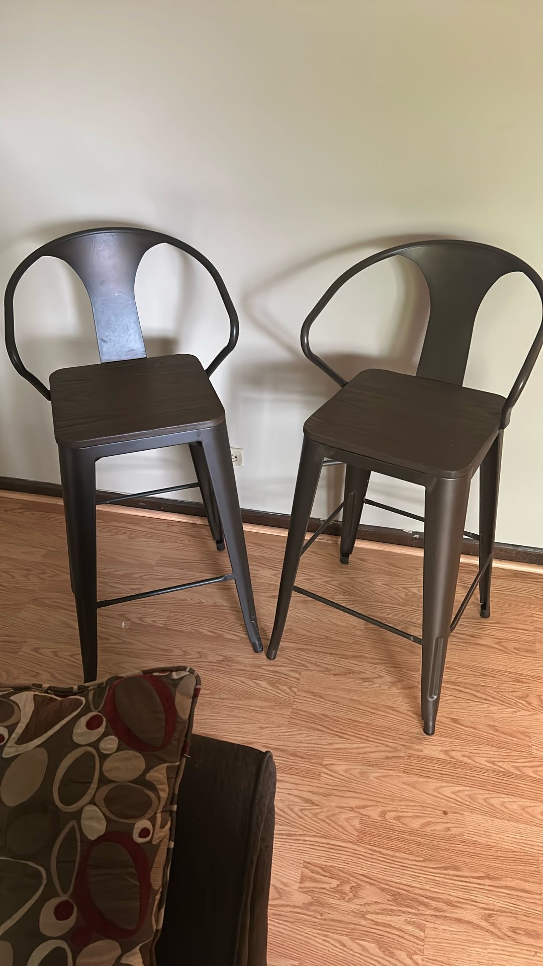 high Chairs (2)
