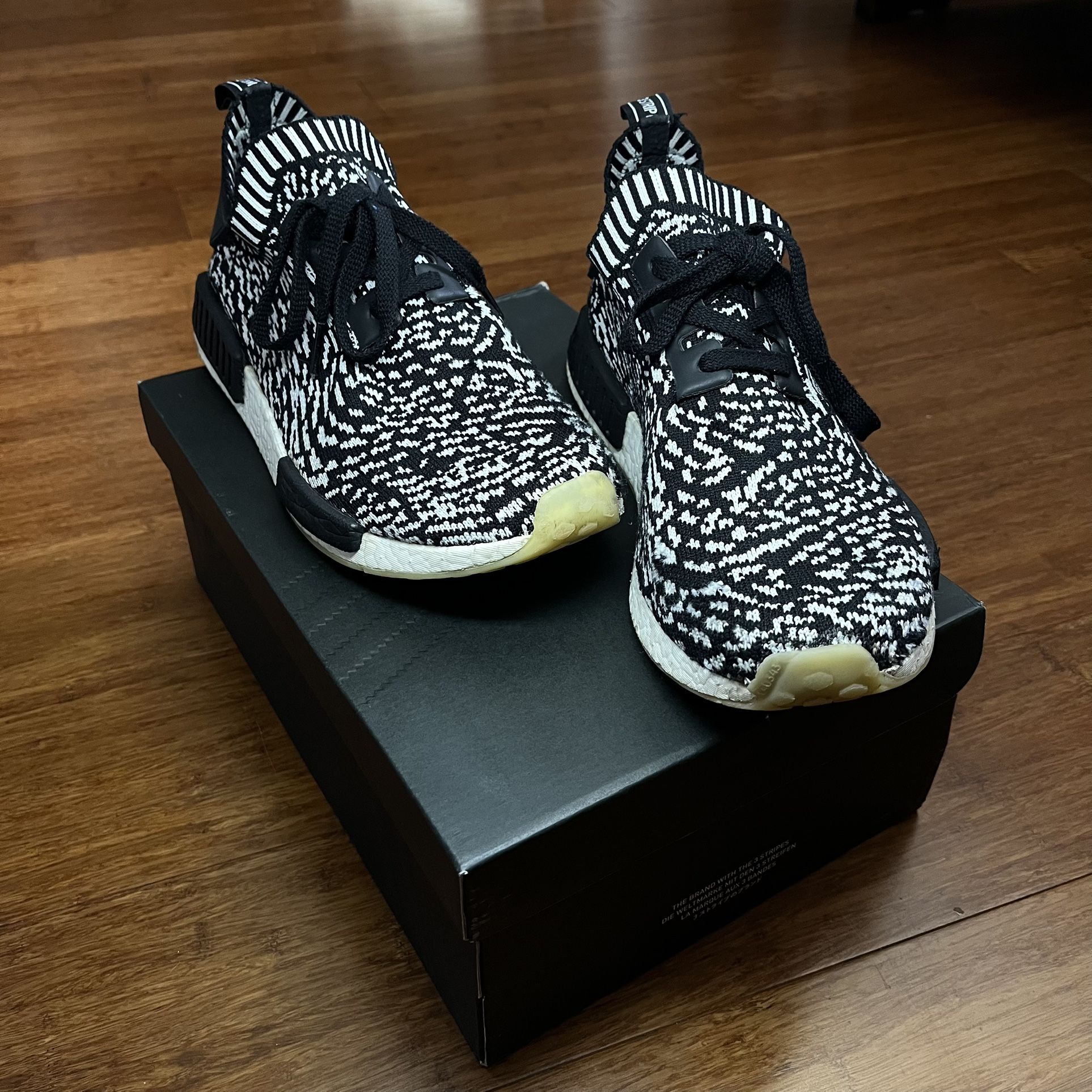 Black & White Adidas NMD_R1 Primeknit ‘Zebra’ sz10