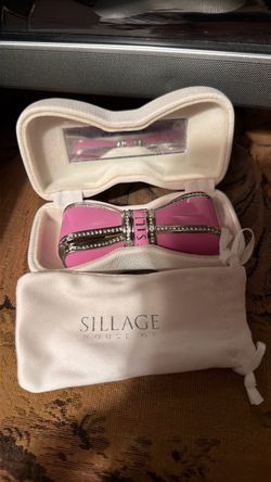 House of Sillage Pink Bow lipstick case