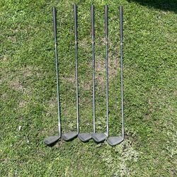 Wilson Right Hand Golf Iron Set 6-PW