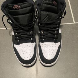 Jordan 1 Black White 