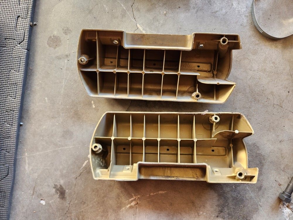 68- 72 GM A BODY ARMREST SET