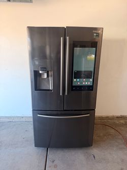 Refrigerator Black Stainless 60 Day Warranty