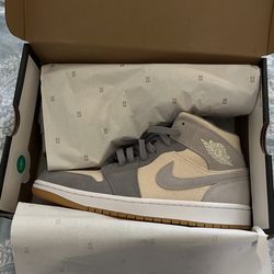 Air Jordan 1 Mid Se 