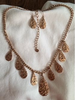 Matching necklace and earrings set
