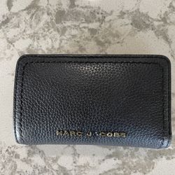 Marc Jacobs Pebbled Leather Wallet