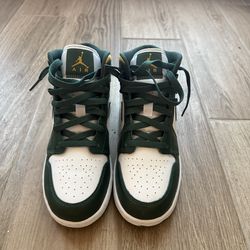 Jordan 1 Mid