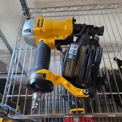 DEWALT
1-3/4 in. 15 Degree Pneumatic Coil Roofing Nailer