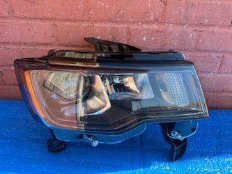 2015 2017 2020 Jeep Grand Cherokee Headlight RH