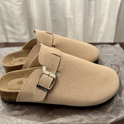 Clogg’s Slip On’s 🌸NEW, NEVER USED🌸