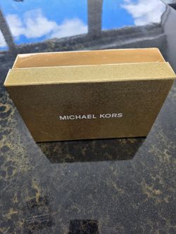 MK woman mini purse
