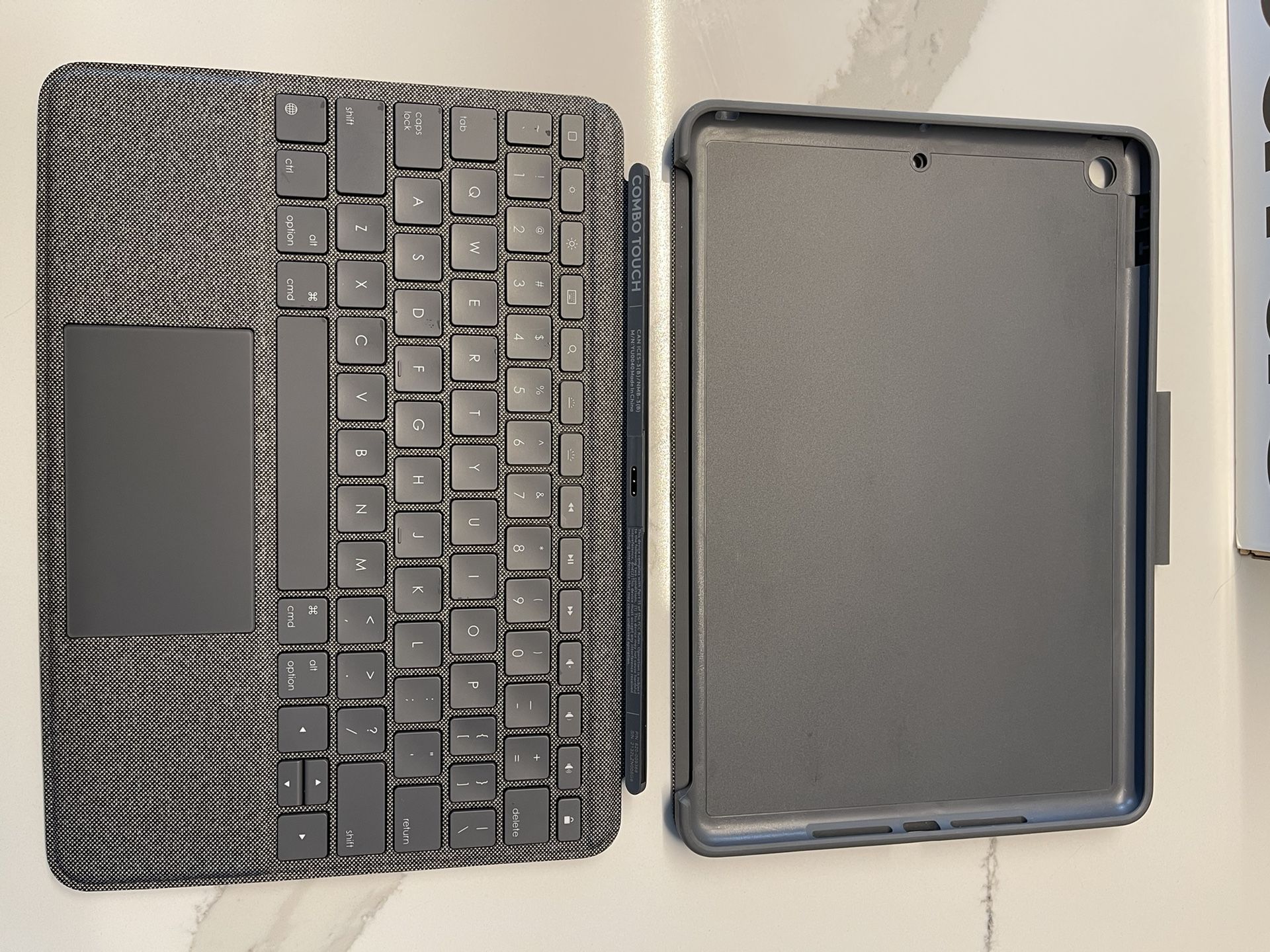 Logitech - Slim Folio Keyboard Folio for Apple iPad (7th, 8th & 9th Generation) - Graphite