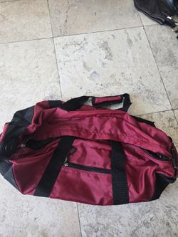 Large Red Bag    Bolsa   O   Maletita.