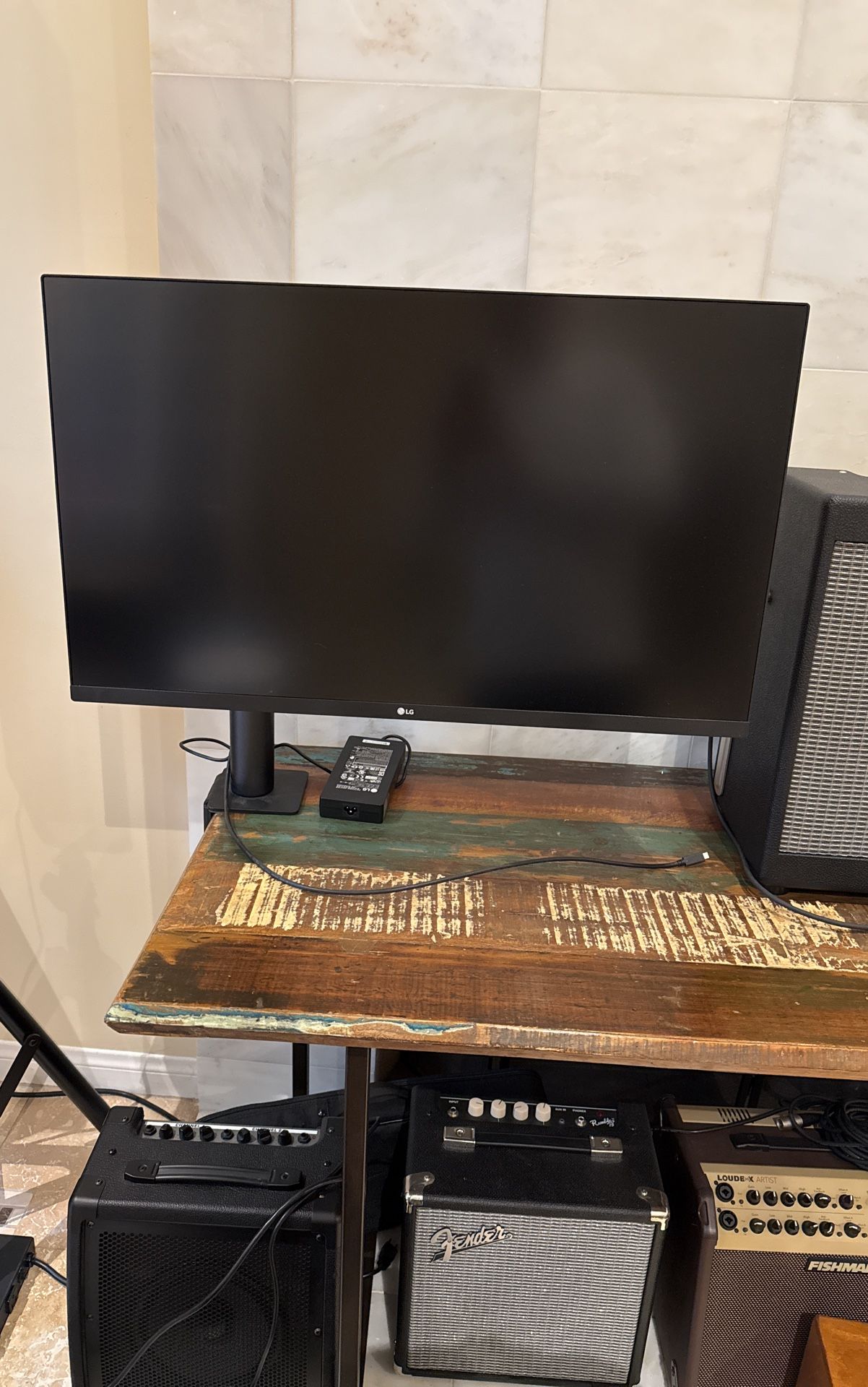 LG 32UN880 32” 4K Monitor