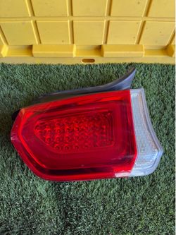 2016 Chrysler 300 Left Side Tail light