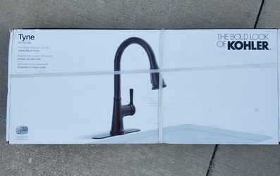 KOHLER Tyne Single-Handle Pull-Down Sprayer Kitchen Faucet Matte Black R21415-BL