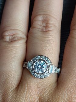 Beautiful silver S925 ring size 9 and size 10. Price per ring