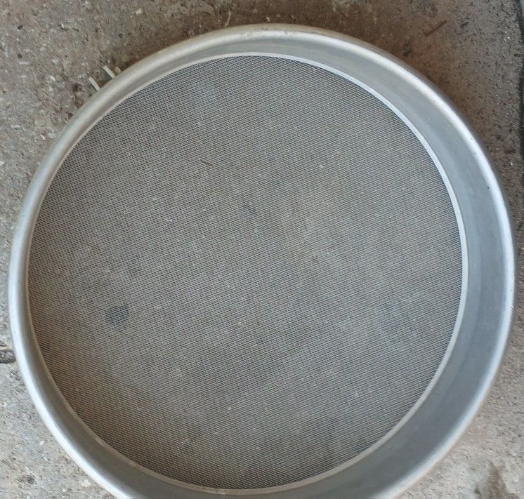 SIEVE/FLOUR SIFTER