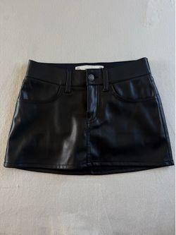 Hollister black mini skirt size 000