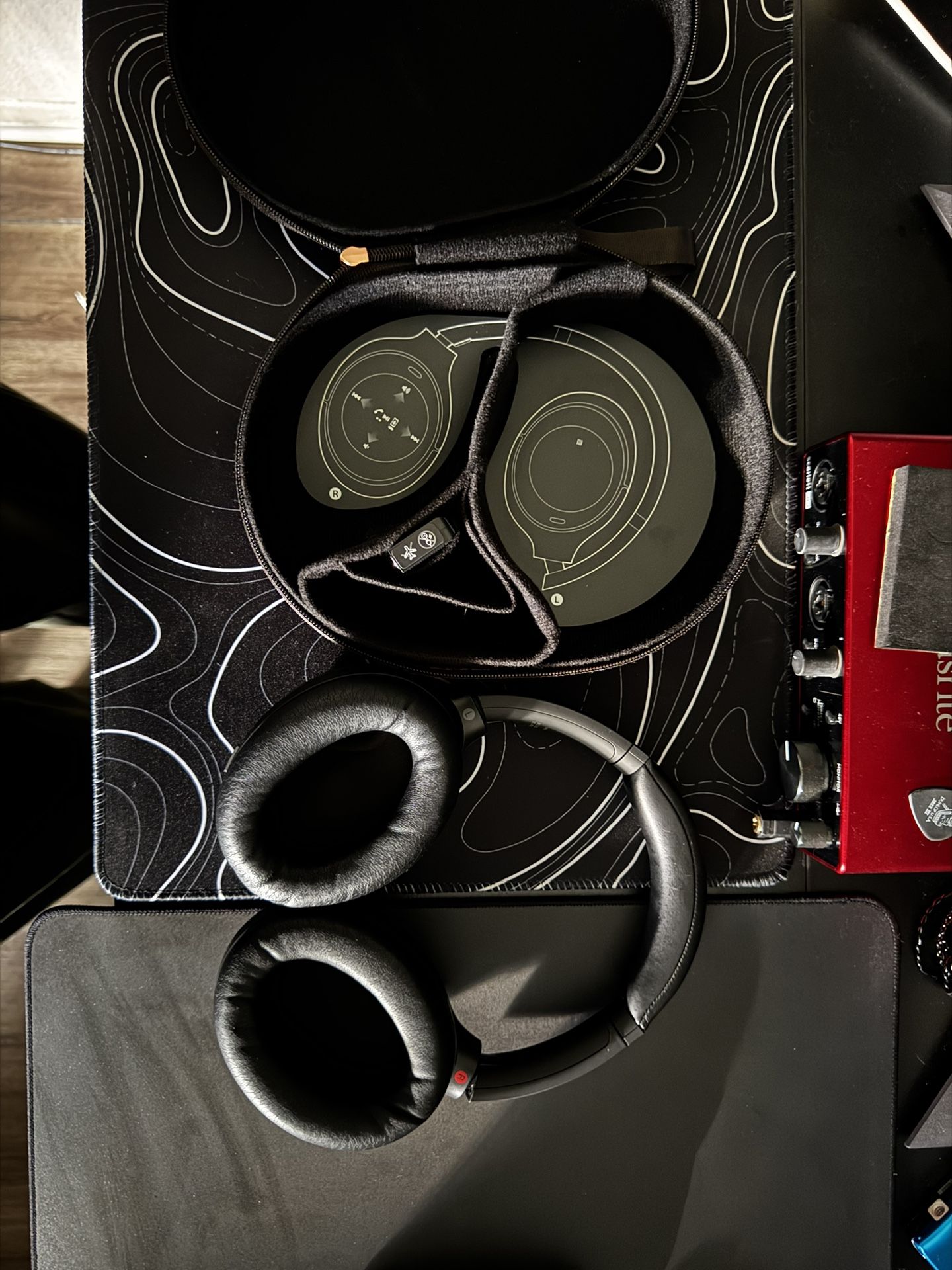 Sony Wh1000-xm4 Headphones