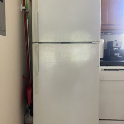 Refrigerator/Freezer Combo