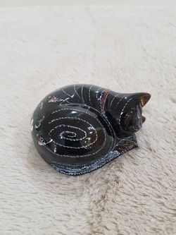 Hand carving wooden lacquer painted sleeping cat