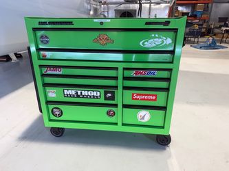 U.S. General Rolling Tool Cabinet with toolsGreen