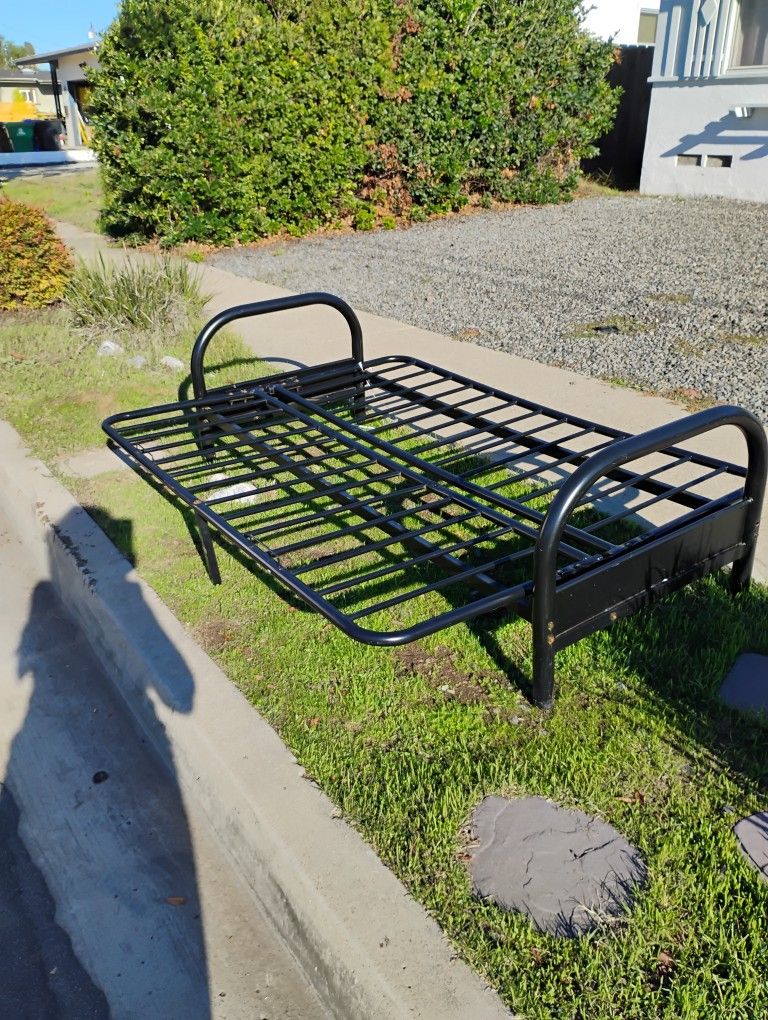 Free Futon Frame - 2781 Chalar St 92123