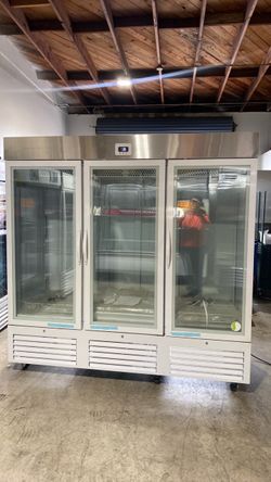 Commercial 3-Door Glass Reach-In Refrigerator