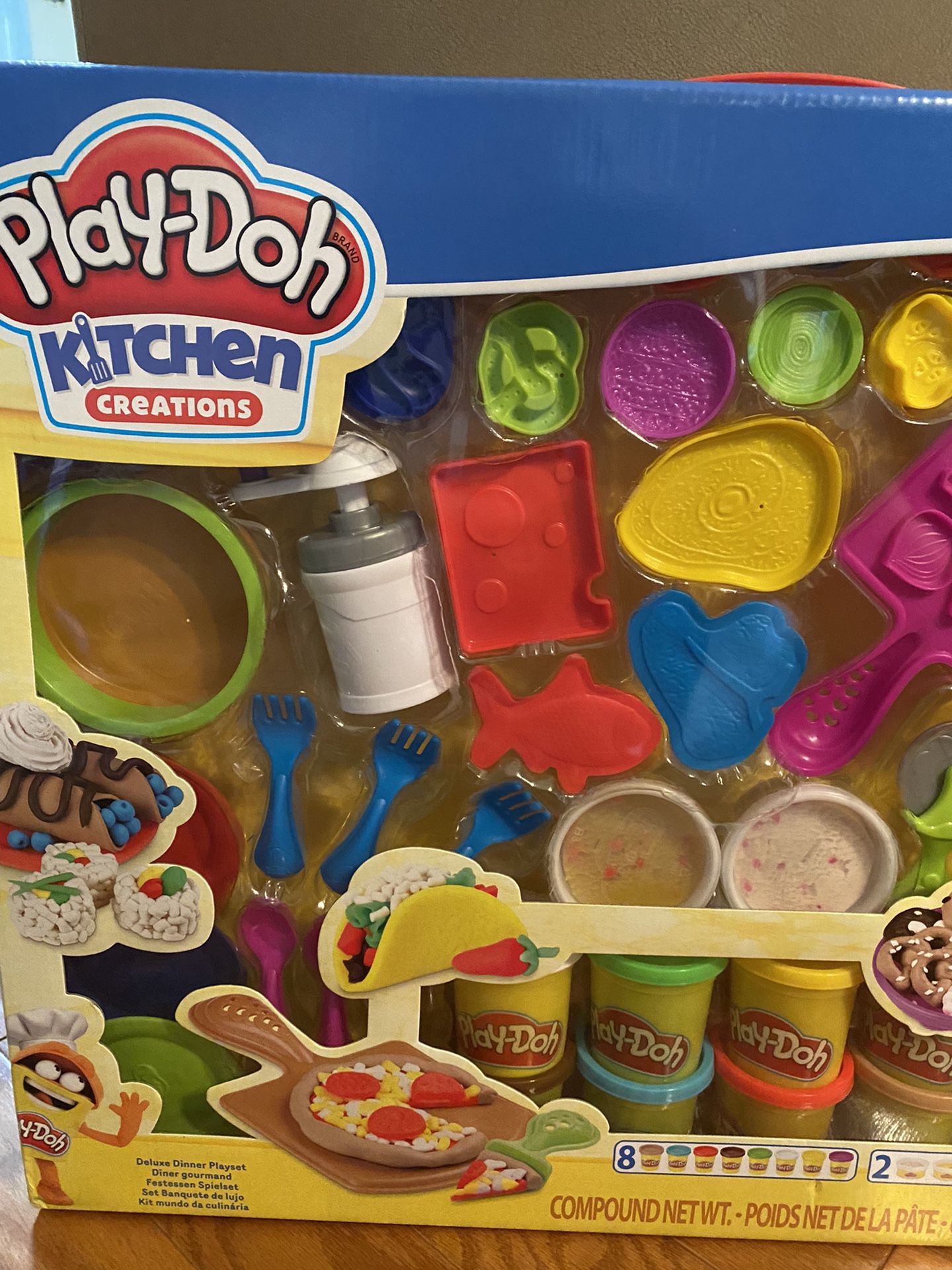 Play-Doh Kitchen Creations Deluxe Dinner Playset