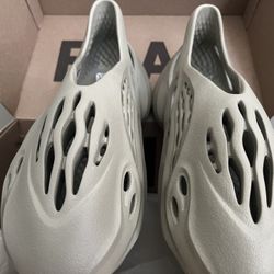 Yeezy FOAM RNR Stone Salt